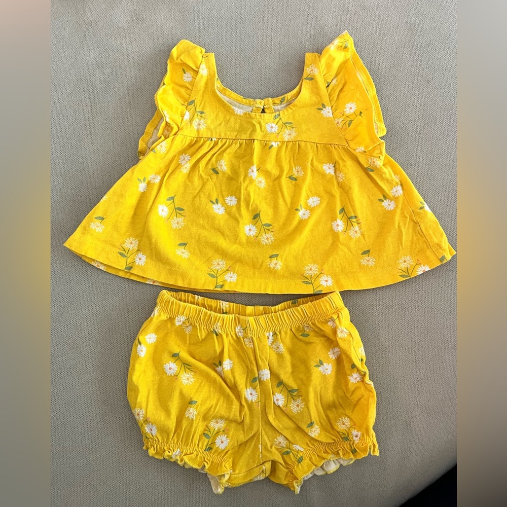 CARTERS Yellow Floral Outfit
